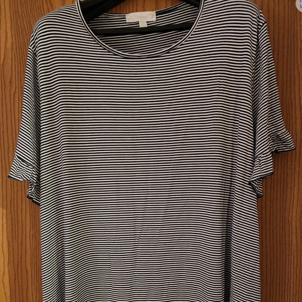 Womens 3X Black & White Strip Top